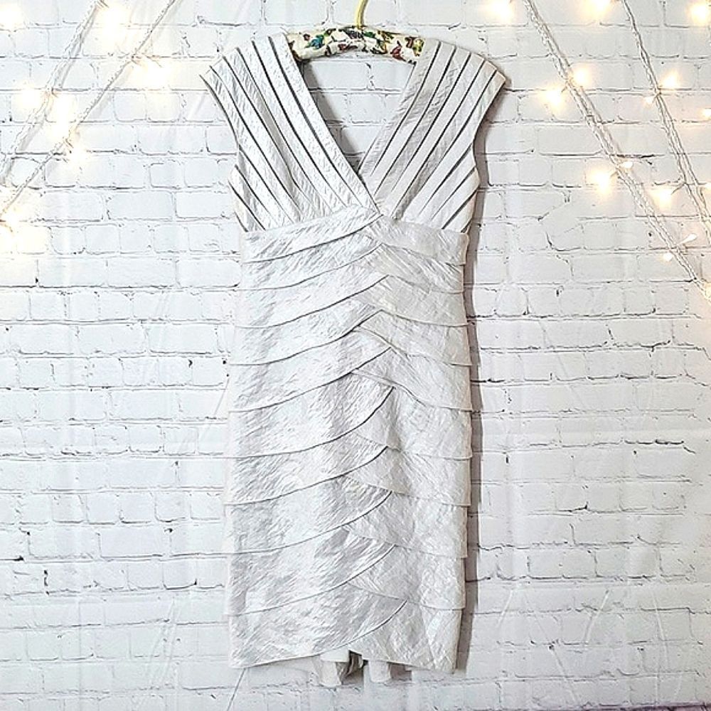 Adrianna Papell Silver Metallic Ruffle Tiered Cocktail Evening Dress Sleeveless - Picture 3 of 17